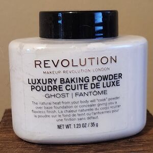 Revolution Luxury Baking Powder - Ghost - Solid White Makeup Setting Powder